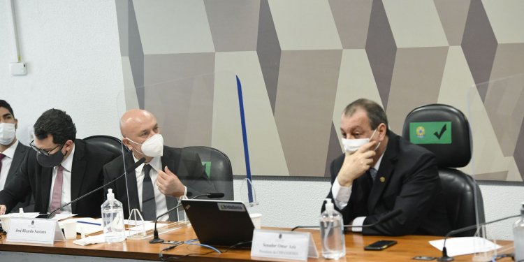 Ricardo Santana diz à CPI que trabalhou sem remuneração em ministério