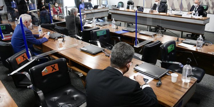 CPI da Pandemia: diretor da Prevent Senior não comparece a depoimento