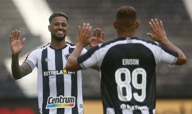 Botafogo tem primeira vitória no Carioca ao bater Bangu por 2 a 0