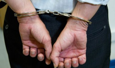 Homem de 37 anos é preso por dirigir embriagado e com arma de fogo em Rio Pomba