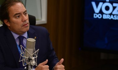 Saque do abono salarial vai até 31 de março, diz presidente da Caixa