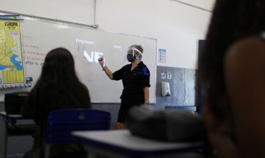 Estudantes do Rio de Janeiro retornam às aulas 100% presenciais