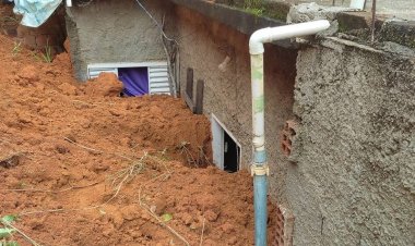 Após deslizamento no distrito de Ribeiro Junqueira Prefeitura de Leopoldina interdita casa