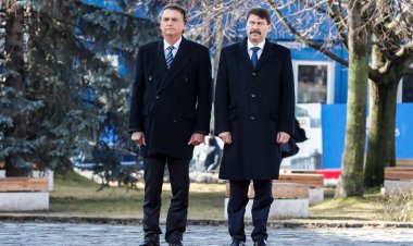 Presidente Bolsonaro participa de assinaturas de acordos com a Hungria