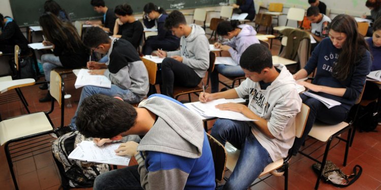 Novo ensino médio começa a ser implementado este ano