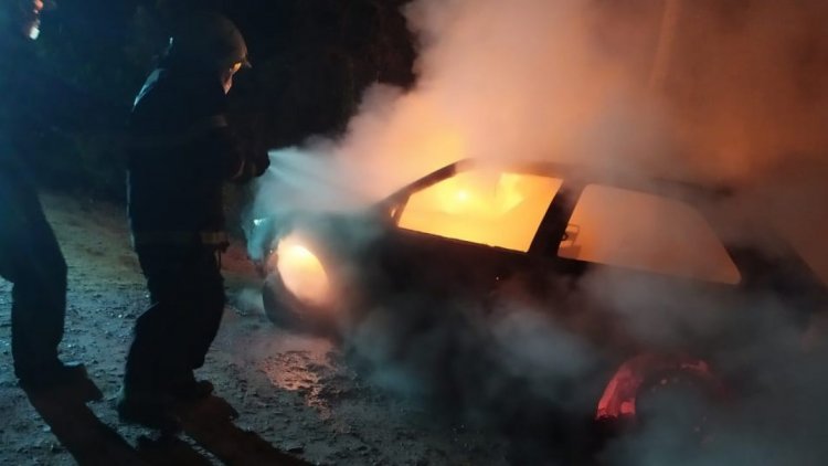 Automóvel pega fogo no Povoado São Domingos em Ubá