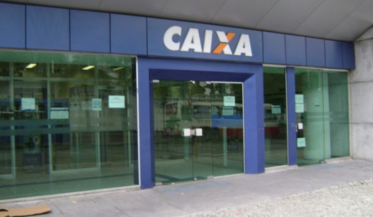 Caixa libera abono salarial para trabalhadores nascidos em abril