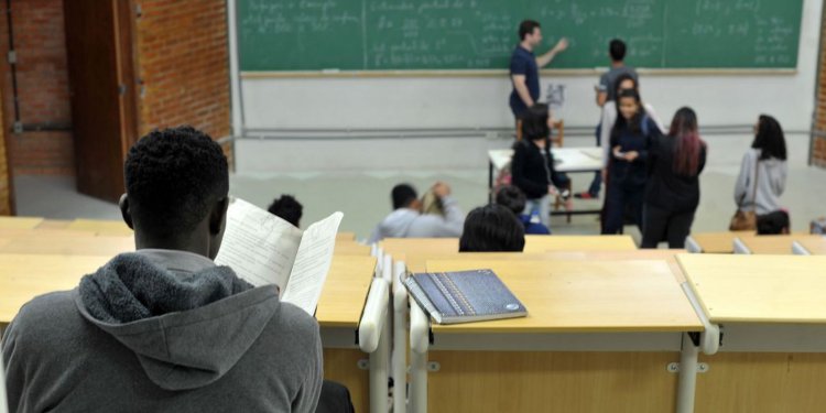 Estudantes têm até esta sexta-feira para se inscrever no Prouni