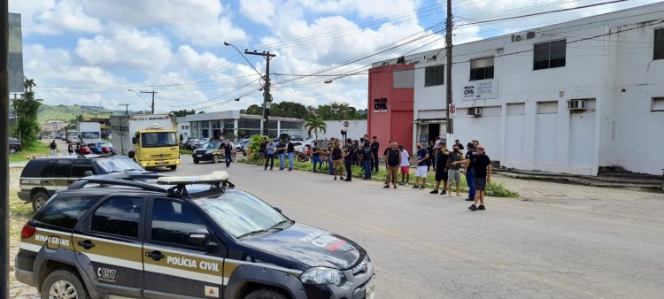 Policiais Civis e Penais fazem ato em Ubá por reajuste salarial