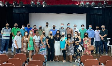 Exposição  Mulheres Ubaenses - Protagonismo e Cidadania no Fórum Cultural de Ubá