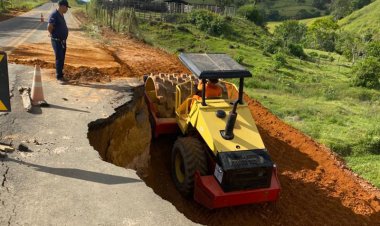 DEER-MG começa a fazer reparos na estrada que liga Cataguases a Miraí