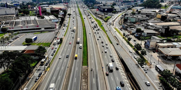 Grupo CCR assina novo contrato de concessão da Dutra e Rio-Santos