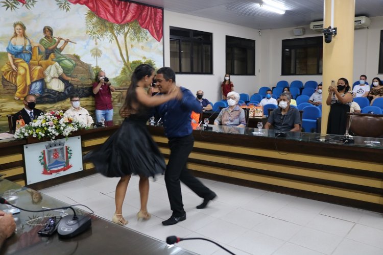 Cerimônia de entrega do título de Mérito Mulher Cidadã Irmã Marisa Costa