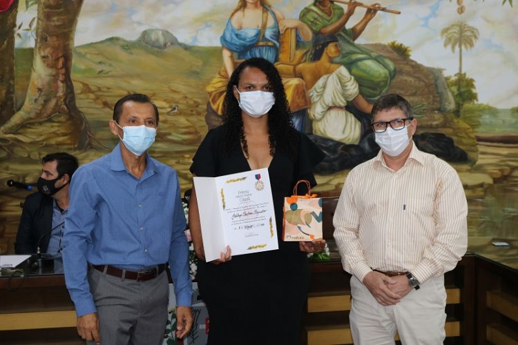 Cerimônia de entrega do título de Mérito Mulher Cidadã Irmã Marisa Costa