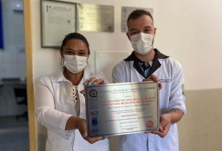 Laboratório Municipal de Divinésia alcança desempenho excelente no Programa Nacional de Controle de Qualidade