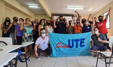 Professores da rede estadual em Cataguases decidem voltar às aulas