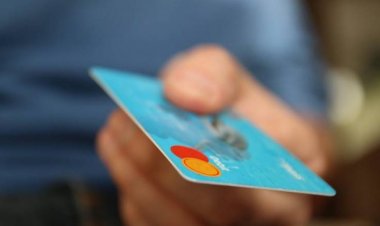 Justiça condena rede varejista e Banco a indenizarem cliente de Leopoldina por cobrança indevida