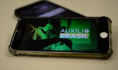 Caixa paga Auxílio Brasil a beneficiários com NIS final 4