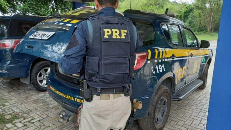 Homem procurado pela Justiça em Cataguases é preso na Via Dutra pela PRF