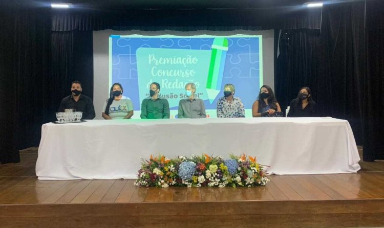 Prefeitura de Ubá realiza premiação do Concurso de Redação