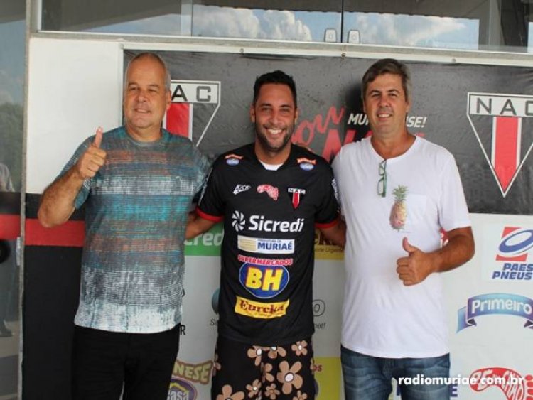 Nacional anuncia contratação do experiente meio campo Ibson, ex-Flamengo, para a disputa do Módulo II