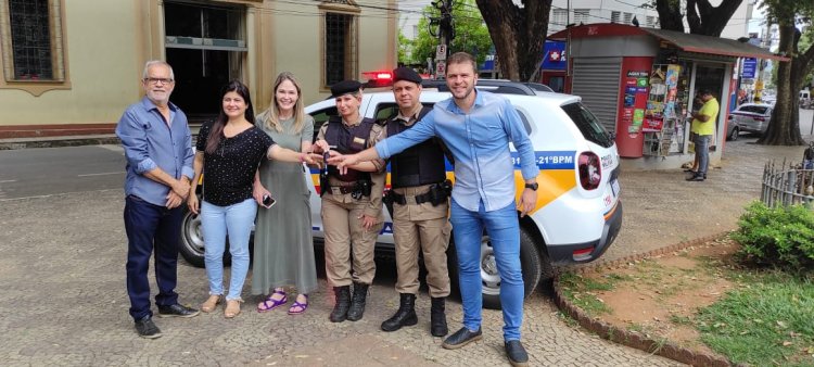 PM de Ubá recebe viatura para prevenir violência doméstica
