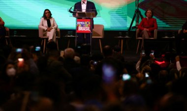 PT lança pré-candidatura de Lula à presidência com Alckmin como vice