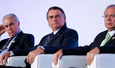 Em SP, presidente critica Petrobras e diz “lamentar” preço do diesel