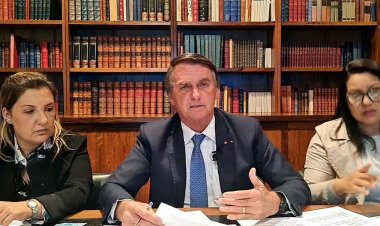 Presidente Jair Bolsonaro cogita reestruturar carreiras da PRF e Depen