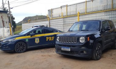PRF de Leopoldina recupera veículo roubado no Rio de Janeiro