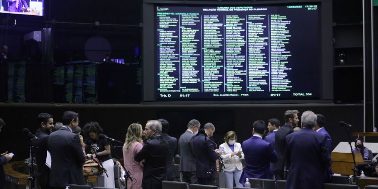 Câmara aprova MP que fixa novos valores do Fundo Penitenciário