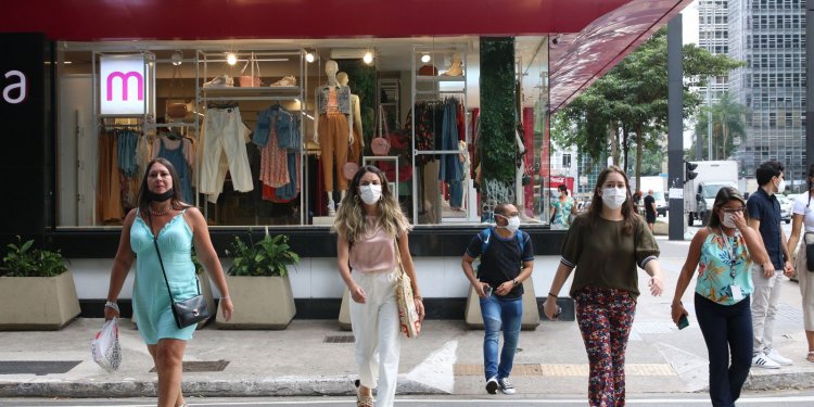 Covid-19: Brasil tem 21,3 mil novos casos e 125 mortes em 24 horas