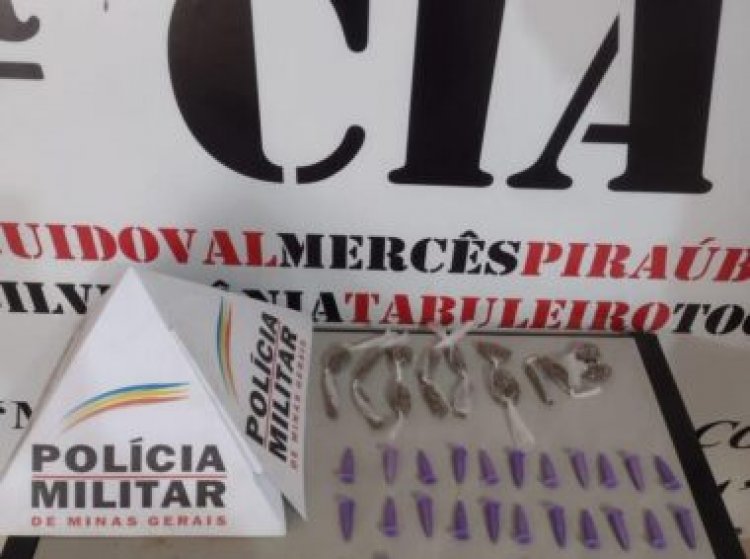 PM de Ubá aprende 104 pedras de crack, 16 buchas de maconha e 41 pinos de cocaína