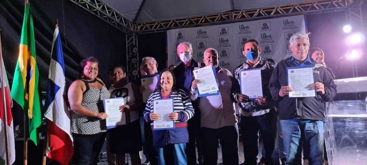 Moradores da Miragaia recebem Títulos de Regularização Fundiária
