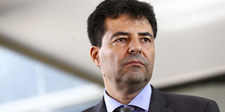 Minas e Energia: Brasil pode ficar 50 dias sem importar diesel