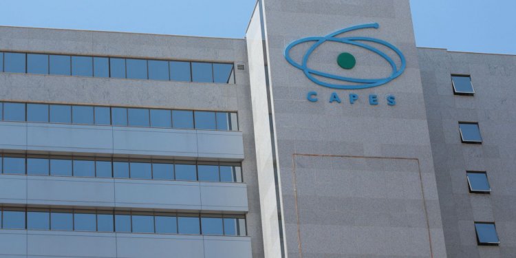 Termina dia 27 inscrição para bolsas de estudo da Capes