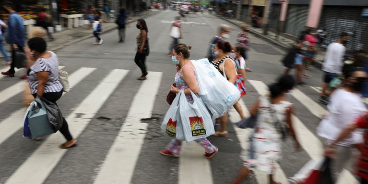 Covid-19: Brasil tem 49,7 mil novos casos e 280 óbitos em 24 horas