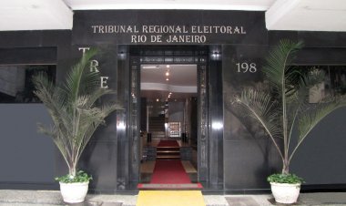 TRE-RJ suspende repasses ao candidato ao Senado Daniel Silveira