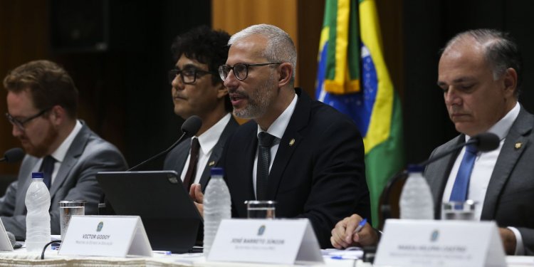 Em meio à pandemia, aprendizagem cai nas escolas do país