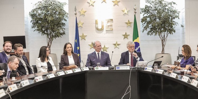 Ciro promete valorizar a participação do Brasil em blocos econômicos