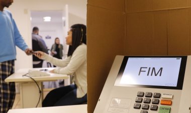 Eleitor pode votar hoje mesmo que não tenha comparecido no 1º turno