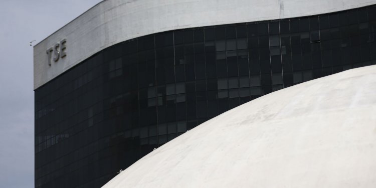 Campanhas de candidatos à Presidência desistem de direito de resposta