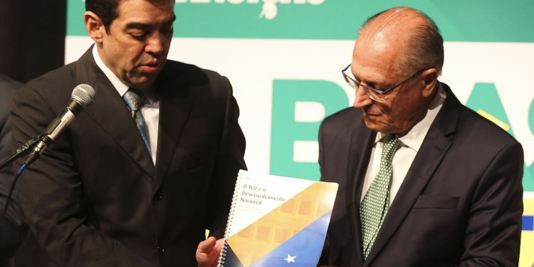 Equipe de transição recebe relatórios do TCU