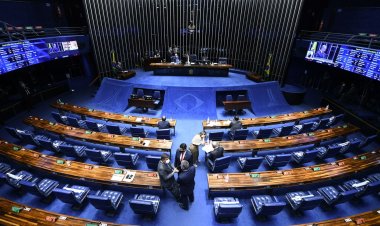 Senado aprova PEC da Transição