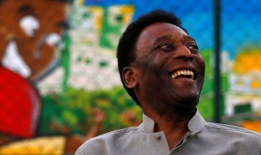 Estado de saúde de Pelé melhora, mas ainda não há previsão de alta