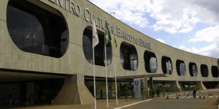 Transição: não há orçamento para compra de livros didáticos em 2023