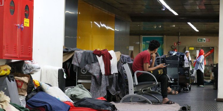 Afegãos com covid-19 são encaminhados para abrigo em São Paulo