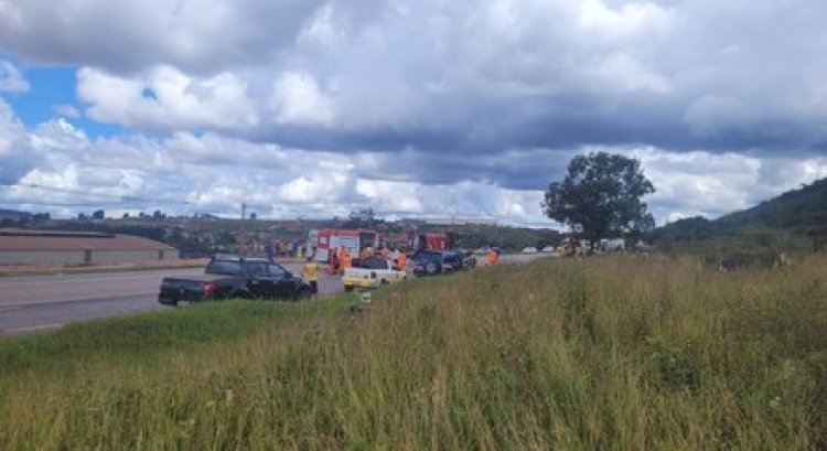 Crianças atingidas por roda de caminhão estavam indo para aniversário do avô em Ubá