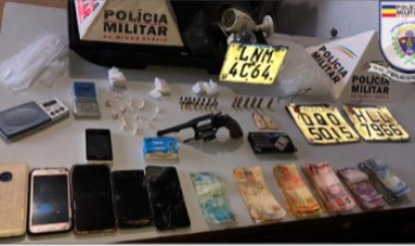 Polícia Militar realiza operação em Piraúba e apreende arma e drogas