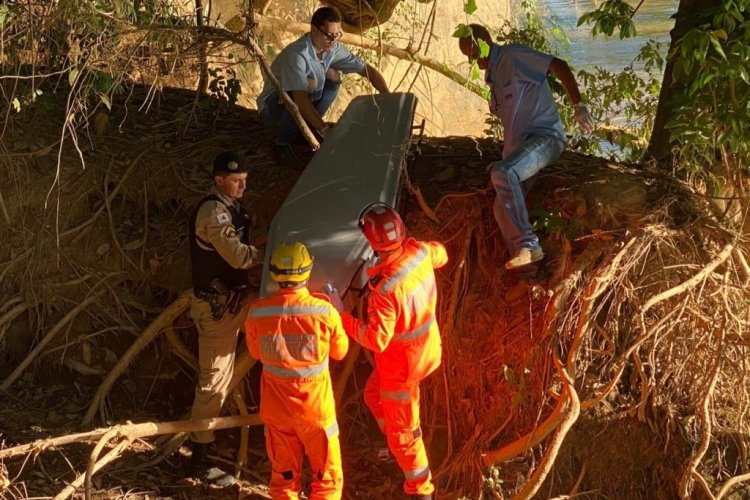 Corpo de mulher é encontrado às margens de um rio em Muriaé